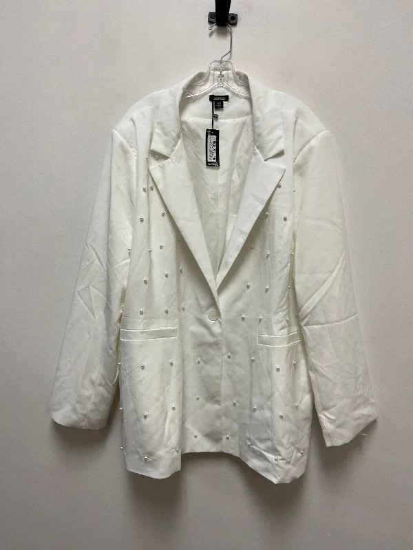 Blazer By Boohoo Boutique In White, Size: 3x