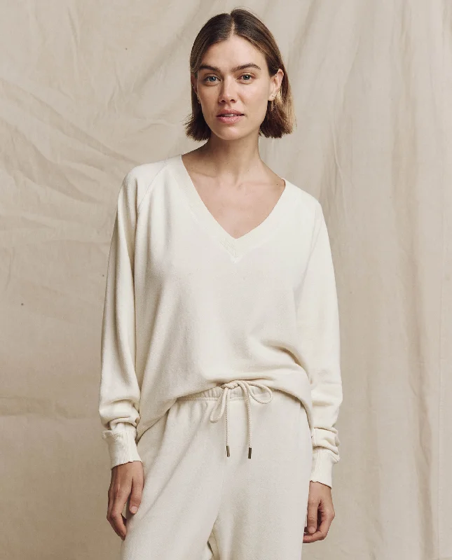 Versatile Wardrobe Essentials The V-Neck Sweatshirt. -- Washed White