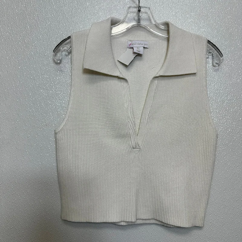 Top Sleeveless By House Of Harlow In White, Size: L